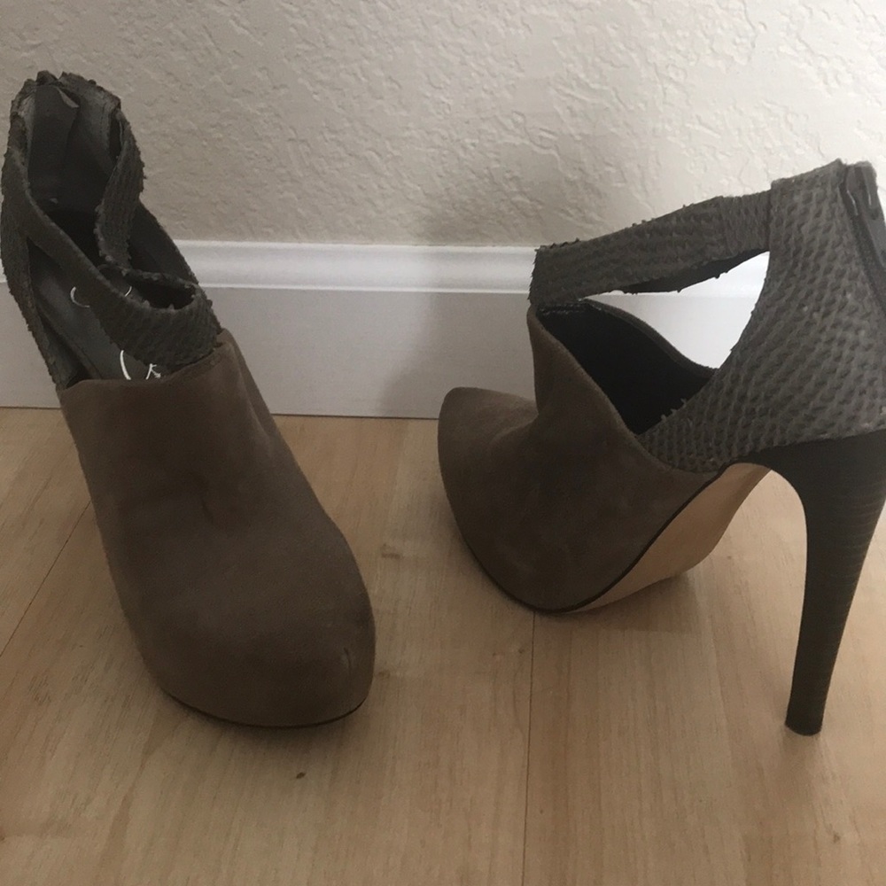 Jessica Simpson boots